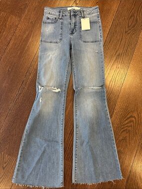 NWT Hidden Happi Flare jeans size 26